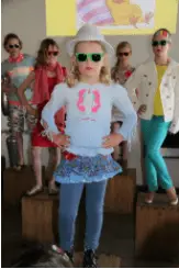 Burbujas de ropa infantil de moda