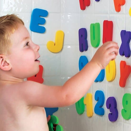 Letras y números de baño de Munchkin - juguete de baño sin agujeros