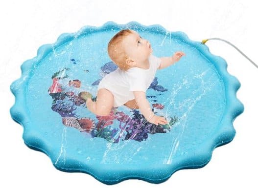 Water play mat for a baby water toy