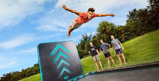 Meilleur trampoline pour terrain plat BERG Ultim Elite avec AeroWall