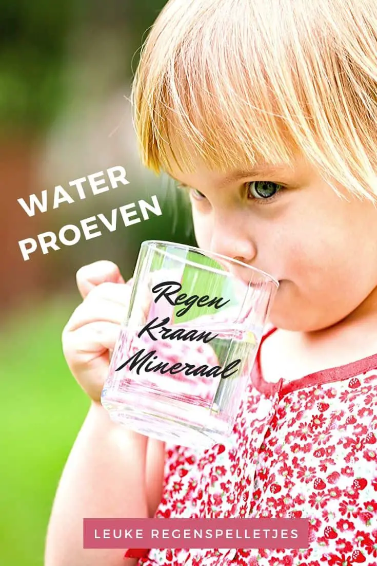 Kind drinkt een glas water buiten