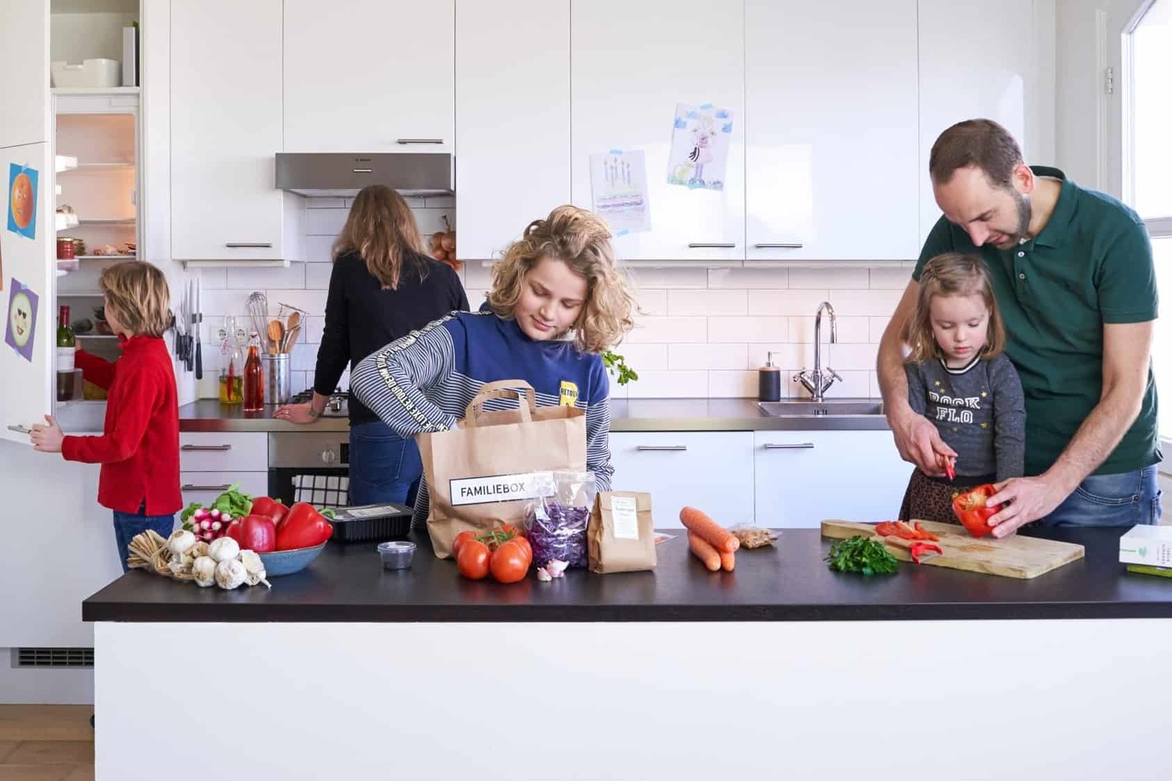 Cucinare con la famiglia