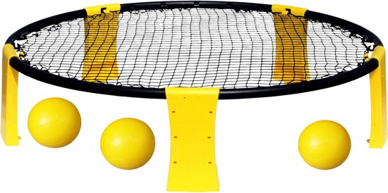 Bel set per spikeball all'aperto