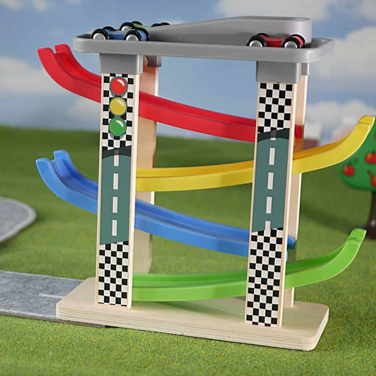 Meilleur garage à jouets pour tout-petit: piste de voiture de course Top Bright