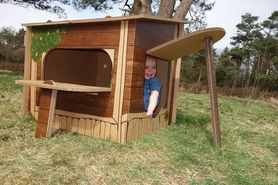 Nicest playhouse tree house: Van Hut Naar Her Dutch Design