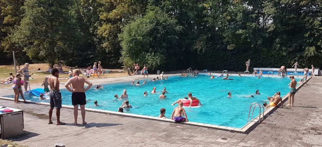 Outdoor pool in Flevoland with the best activities: the Abelen in Swifterband