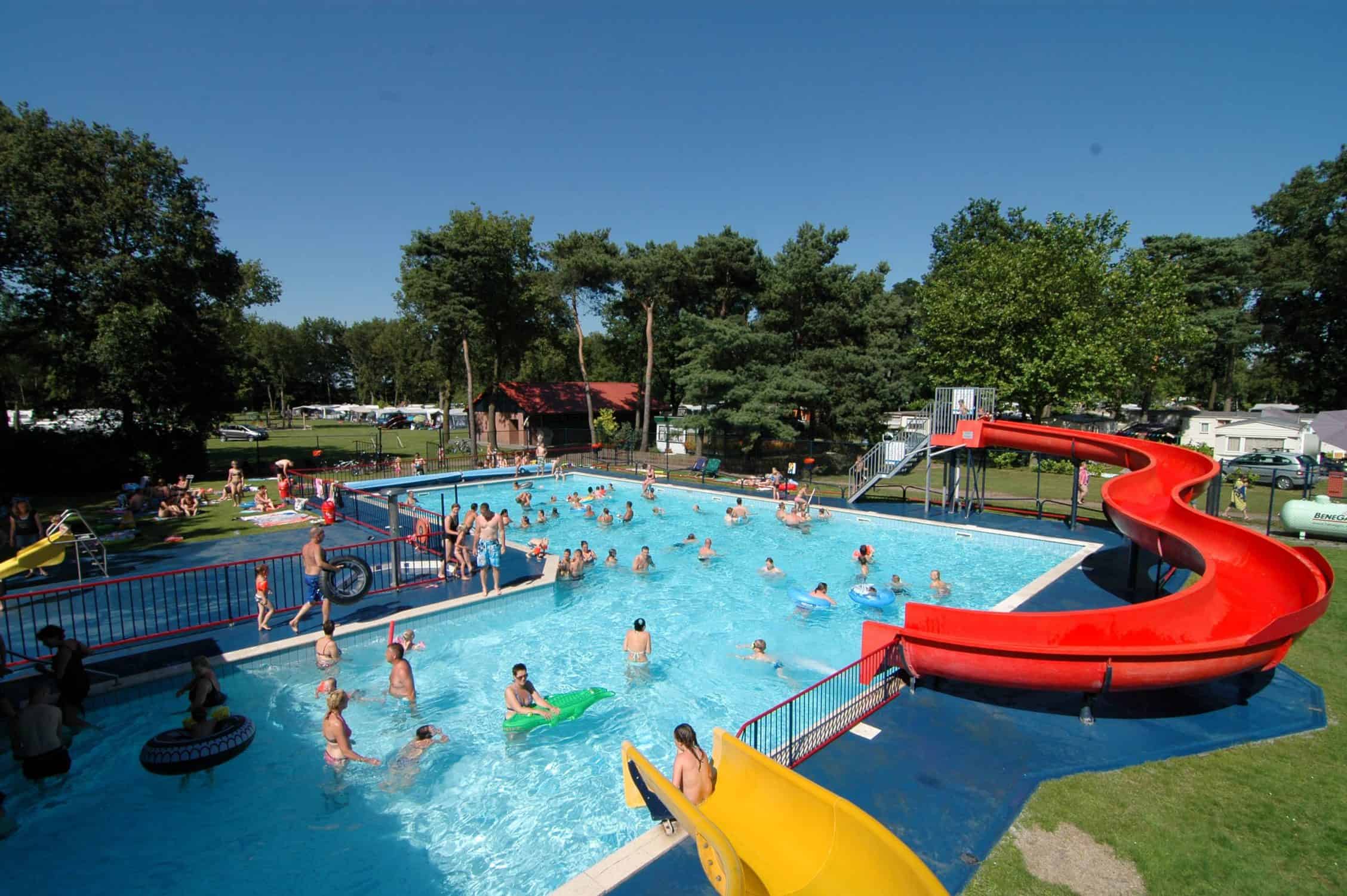 Outdoor pool in Limburg for young and old: Beringerzand in Panningen