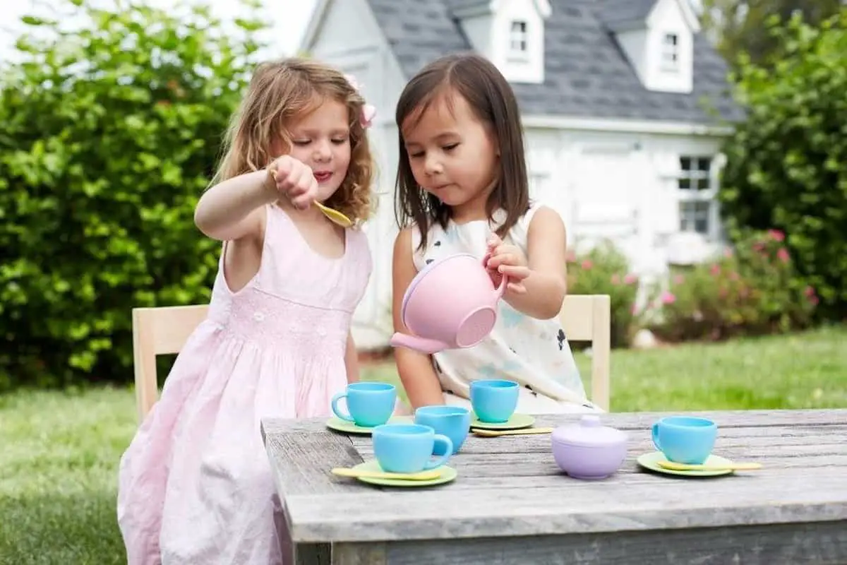 El mejor juego de té sin BPA: juego de té Green Toys para juegos de rol