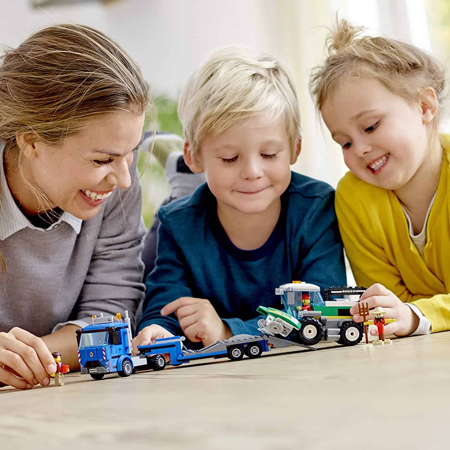 Miglior rimorchio giocattolo per 8 anni: trasporto combinato dei grandi veicoli LEGO City 60223