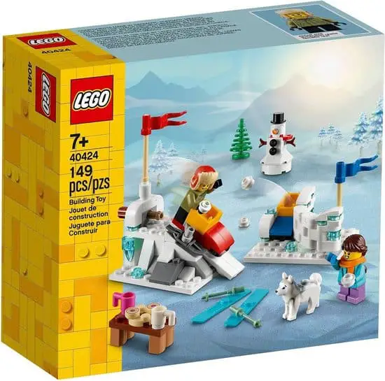 Best winter activity: LEGO Christmas Snowball Fight 40424