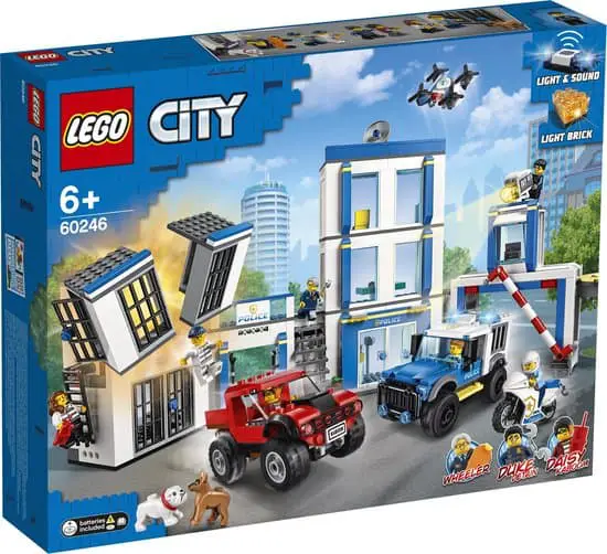 Conjunto de edificio de policía: estación de policía de LEGO City