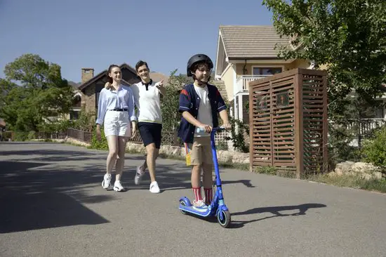 Bester elektrischer Kinderroller - Segway Ninebot Kick Roller