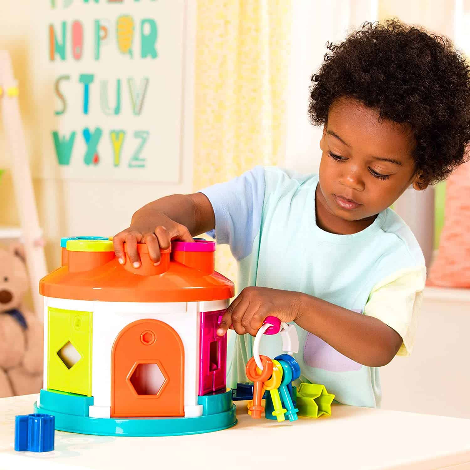 Sorting toy with locks: Battat shape sorter with 6 keys