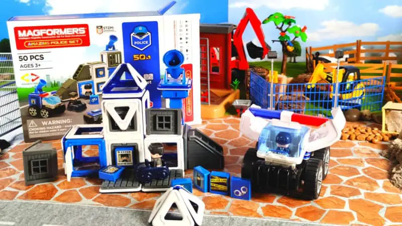 50-piece politie set van Magformers bouw ideetje