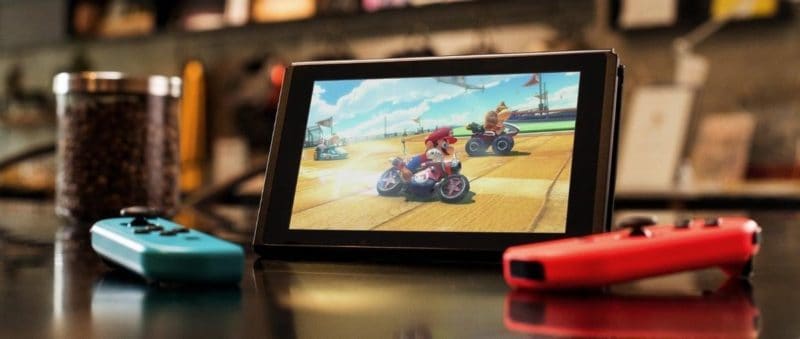 Game console- Nintendo Switch op tafel