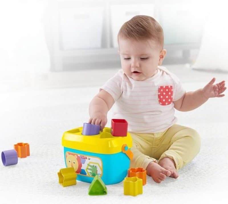 Coordinación mano ojo - Primeros bloques de Fisher-Price Baby - Caja de bloques