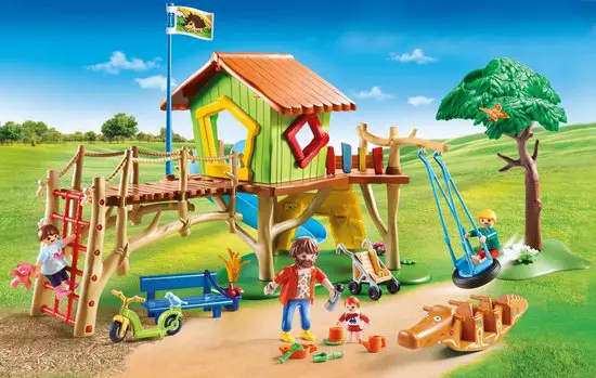 Play and build together - Playmobil City Life playground in action