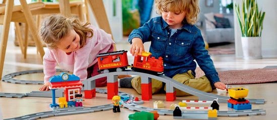 Train toy- LEGO DUPLO Steam train in action