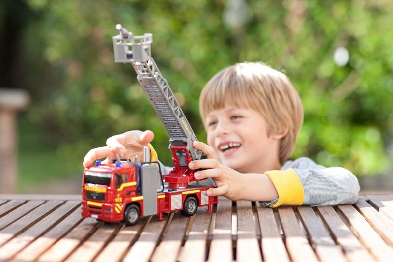 Best Cheap Fire Truck With Siren And Sound- Dickie Toys City Fire Engine With Baby