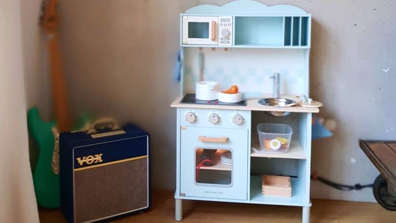 New Classic Toys wooden play kitchen reviewed