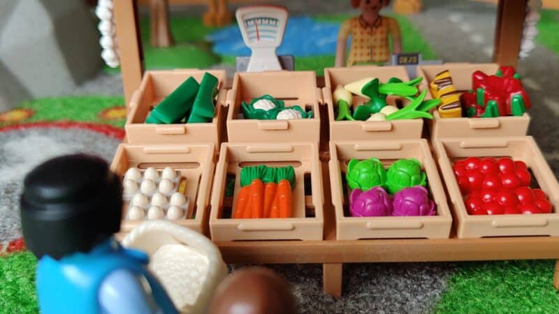 Playmobil vegetable booth