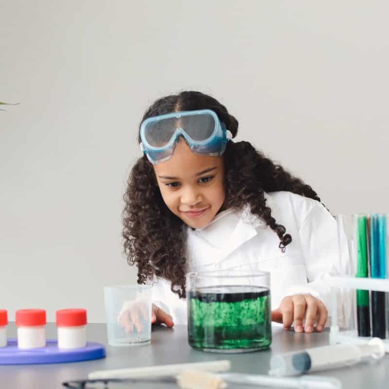 ¿Qué es STEM para niños?