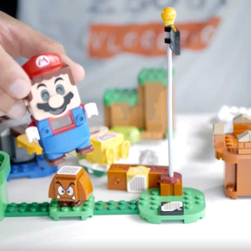 Ich vernichte Goomba mit Lego Mario