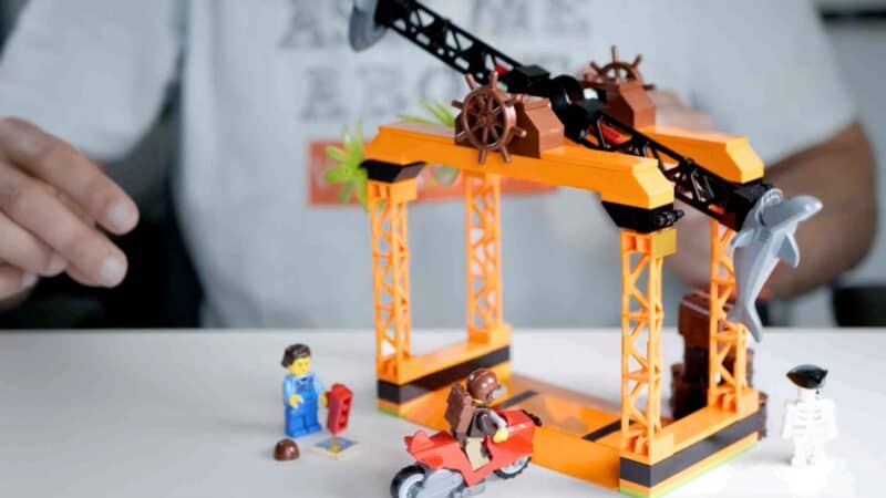 Revisión del ataque de tiburón acrobático de Lego City